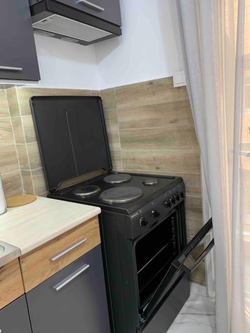 Lux Appartment , 3 Rooms Full Extra , City Center Солун Екстериор снимка