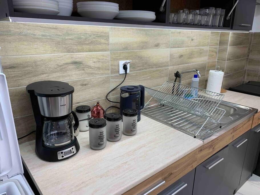 Lux Appartment , 3 Rooms Full Extra , City Center Солун Екстериор снимка